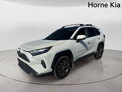Used 2022 Toyota RAV4 Limited AWD/4WD image 7