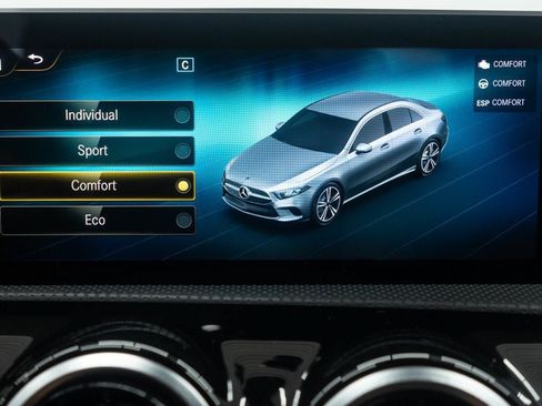 Used 2020 Mercedes-Benz A 220 4MATIC image 26