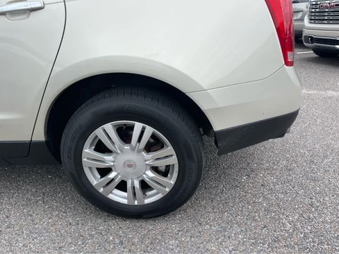 Used 2013 Cadillac SRX Luxury w/ Driver Awareness Package FWD image 8