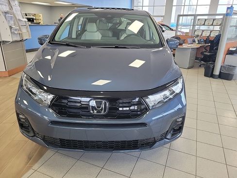 New 2026 Honda Odyssey Touring image 2