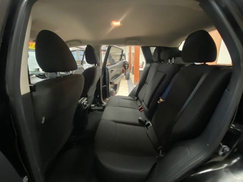 Used 2019 Nissan Rogue Sport S image 17