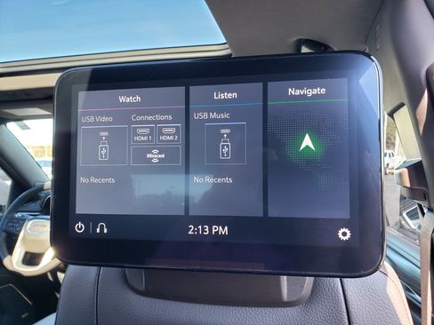 Used 2021 GMC Yukon Denali w/ Denali Premium Package image 32