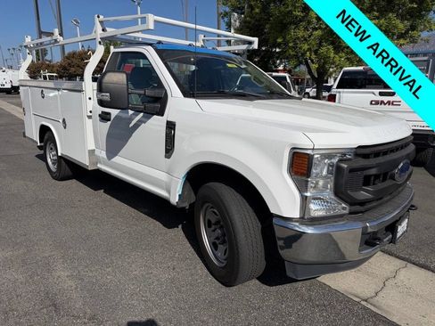 Used 2022 Ford F350 XL w/ Power Equipment Group RWD image 2
