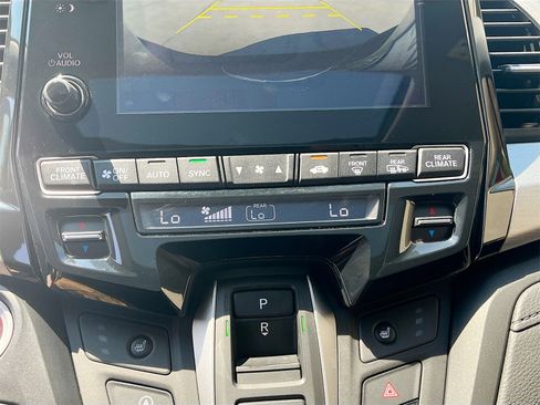 Used 2024 Honda Odyssey EX-L image 15