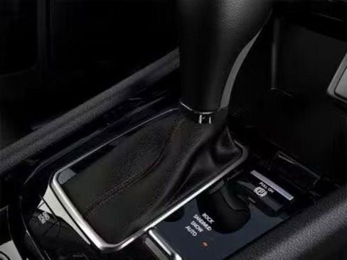 New 2026 Jeep Compass Limited image 11