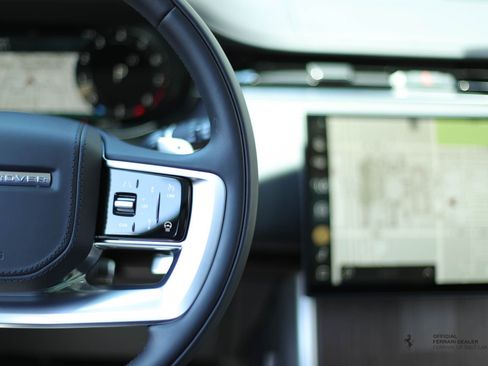 Used 2025 Land Rover Range Rover Autobiography image 34