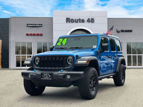 Used 2024 Jeep Wrangler Unlimited AWD/4WD image 2