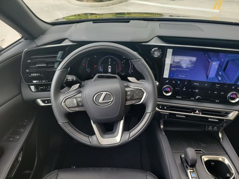 Used 2024 Lexus RX 350 Premium Plus w/ Convenience Package FWD image 18