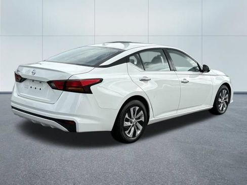 Used 2020 Nissan Altima 2.5 S FWD image 3