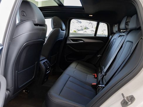 Certified 2025 BMW X4 xDrive30i image 20