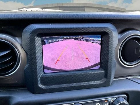 Used 2018 Jeep Wrangler Unlimited Sport S AWD/4WD image 23