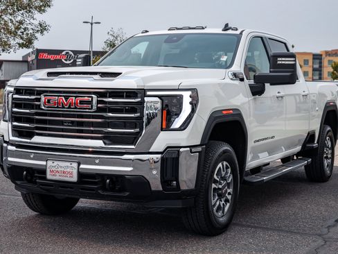 Used 2025 GMC Sierra 2500 SLE w/ SLE Value Package; AWD/4WD image 1