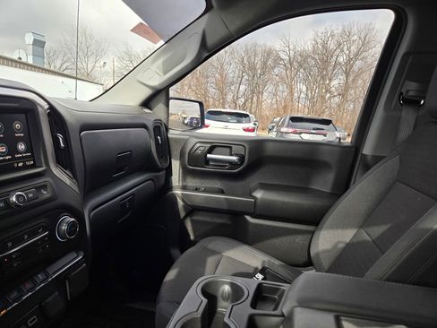 Certified 2025 Chevrolet Silverado 1500 Custom image 15