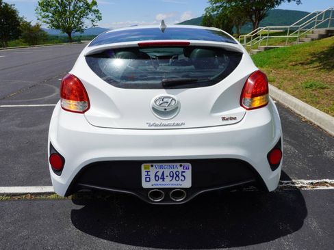 Used 2016 Hyundai Veloster Turbo FWD image 20