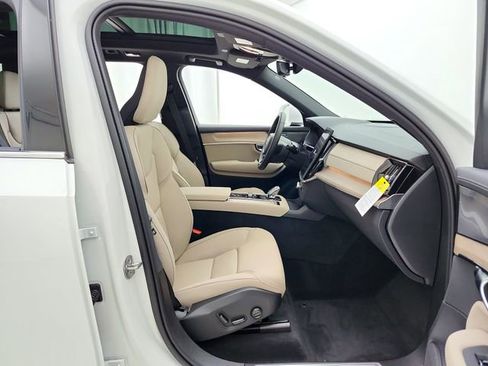 New 2026 Volvo XC90 B6 Plus w/ Protection Package AWD/4WD image 18