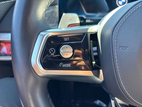 Used 2025 BMW 740i xDrive image 27