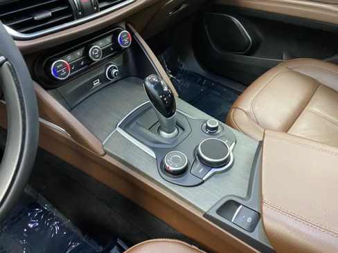 Used 2019 Alfa Romeo Stelvio Ti image 27