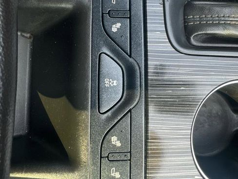 Used 2016 Chevrolet Impala LTZ FWD image 16