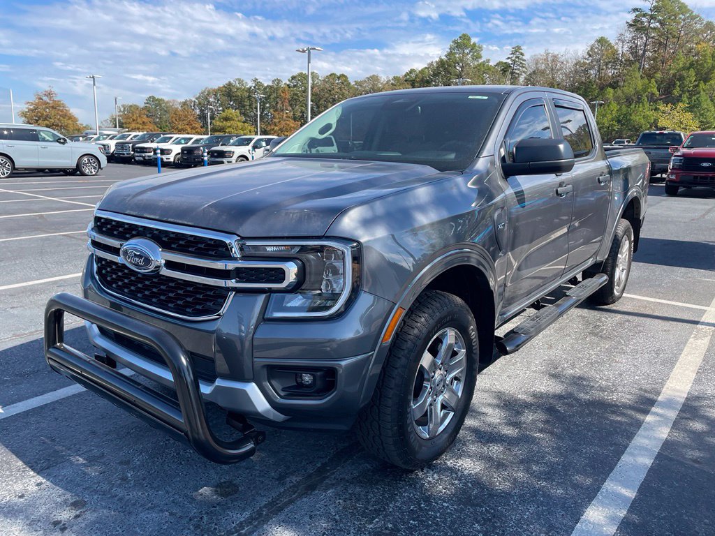 Used 2025 Ford Ranger XLT w/ Chrome Accent Package AWD/4WD image 3