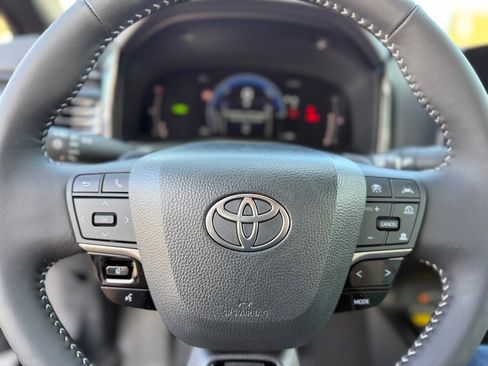 New 2026 Toyota Camry Hybrid image 29