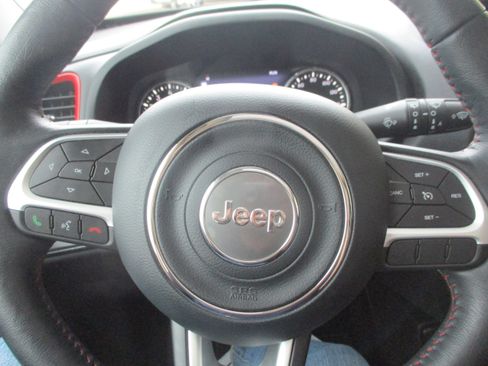 Used 2021 Jeep Renegade Trailhawk w/ Sun & Sound Group AWD/4WD image 18