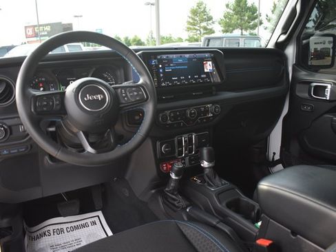 Used 2024 Jeep Wrangler Unlimited Rubicon 4xe w/ Technology Group AWD/4WD image 19