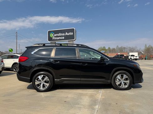 Used 2023 Subaru Ascent Premium w/ Convenience Package image 6