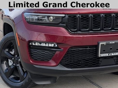 Used 2024 Jeep Grand Cherokee Limited w/ Black Appearance Package AWD/4WD image 3