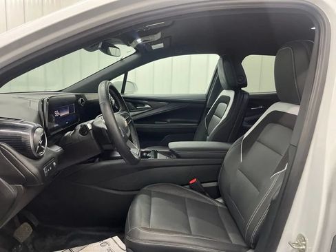 Used 2024 Chevrolet Blazer EV LT AWD/4WD image 19