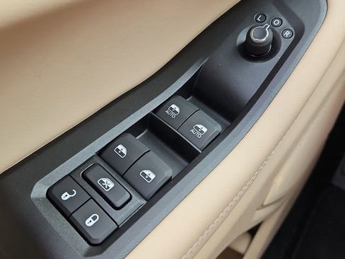 New 2025 Jeep Grand Cherokee Limited image 25