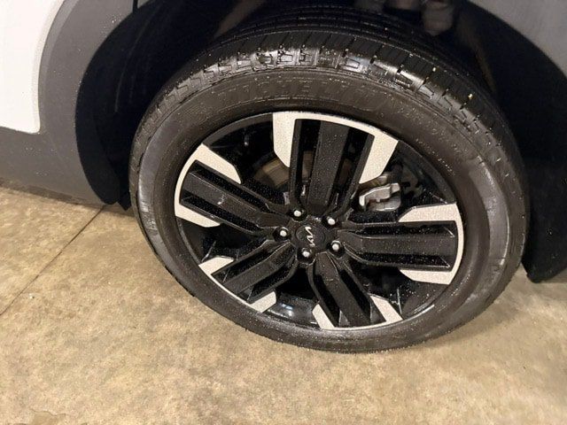 Used 2025 Kia Telluride SX AWD/4WD image 28