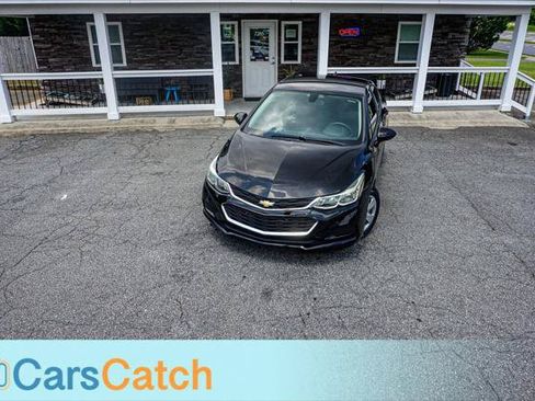 Used 2018 Chevrolet Cruze LS FWD image 3