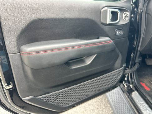 Used 2019 Jeep Wrangler Unlimited Rubicon w/ Dual Top Group image 22