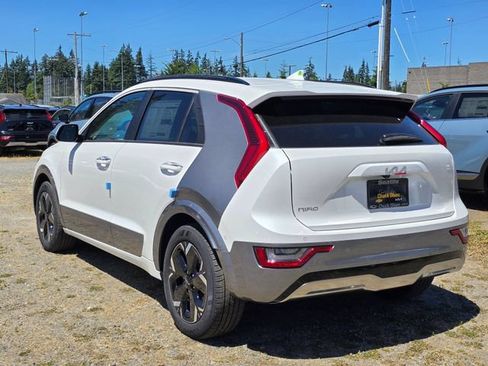 New 2026 Kia Niro Wave w/ Wave Preserve Package FWD image 3