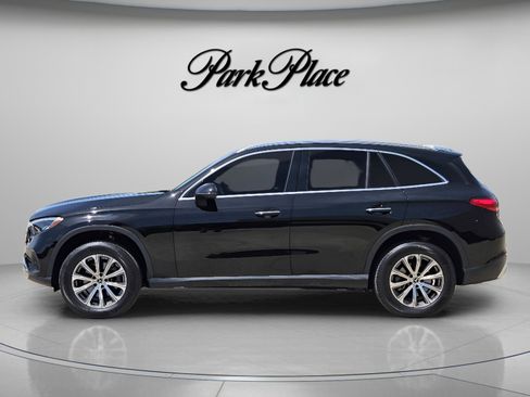 Used 2023 Mercedes-Benz GLC 300 4MATIC image 2