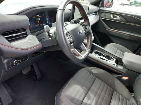 Used 2025 Ford Explorer ST-Line w/ ST-Line Street Pack image 21