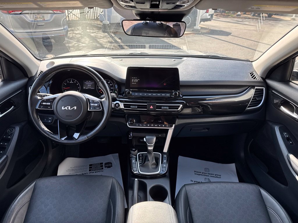Used 2023 Kia Seltos EX AWD/4WD image 17