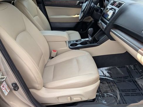 Used 2016 Subaru Outback 2.5i Limited AWD/4WD image 37