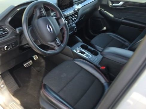 Used 2024 Ford Escape ST-Line image 6