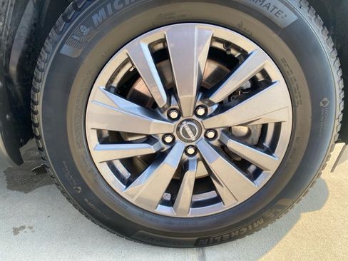 Used 2022 Nissan Pathfinder SV w/ SV Premium Package AWD/4WD image 29