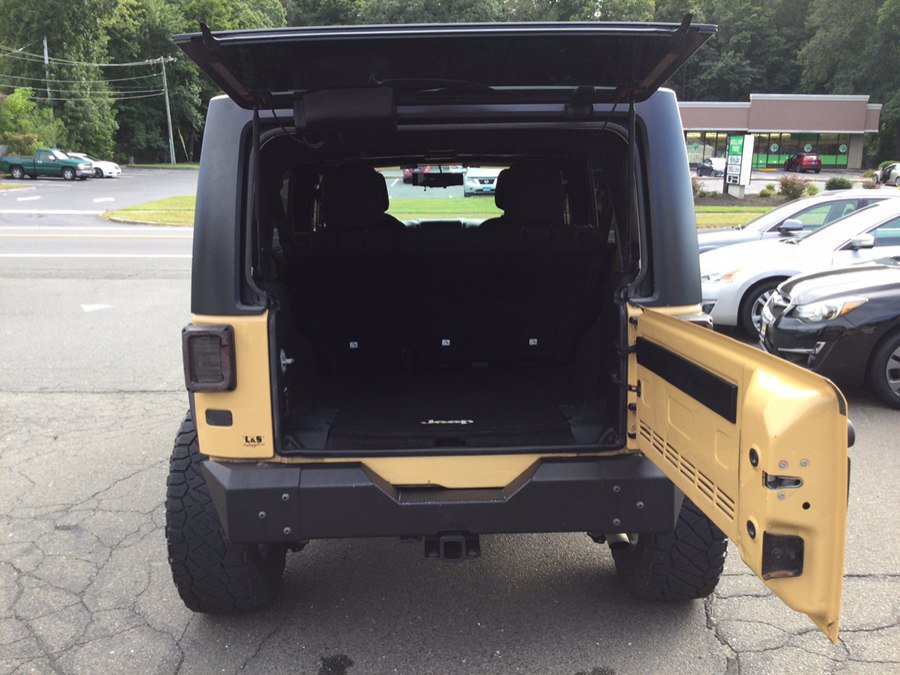 Used 2014 Jeep Wrangler Unlimited Sport w/ Quick Order Package 24S AWD/4WD image 17