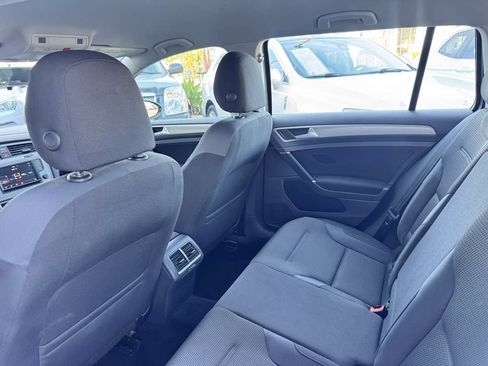 Used 2016 Volkswagen Golf S FWD image 27