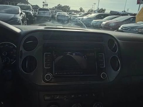 Used 2015 Volkswagen Tiguan SE FWD image 10