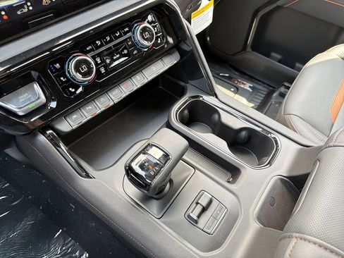 New 2026 GMC Sierra 1500 AT4 w/ Technology Package image 7
