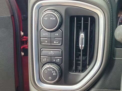Used 2022 Chevrolet Silverado 1500 LT AWD/4WD image 21