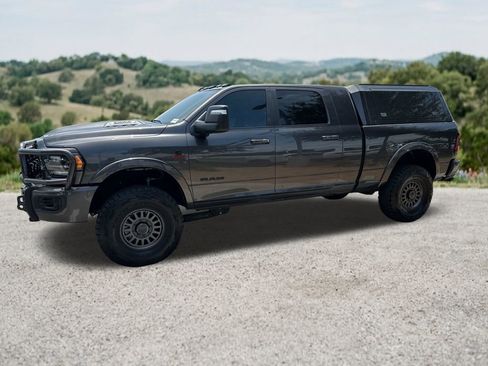 Used 2024 RAM 3500 Limited AWD/4WD image 4