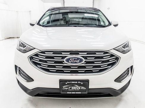 Used 2019 Ford Edge Titanium FWD image 11