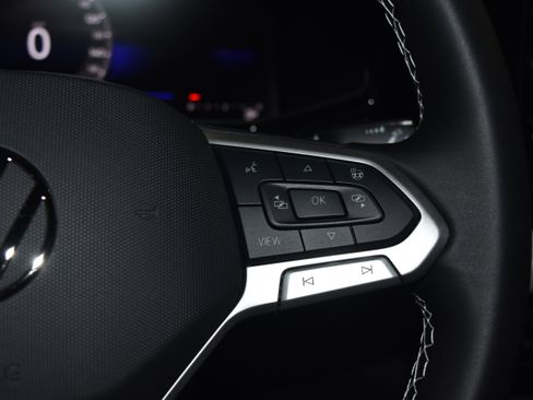 New 2026 Volkswagen Taos S image 7