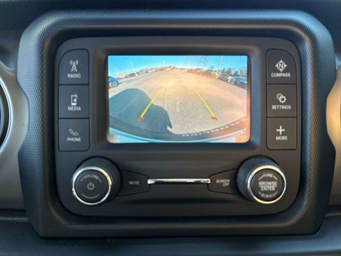 Used 2020 Jeep Wrangler Unlimited Sport image 14