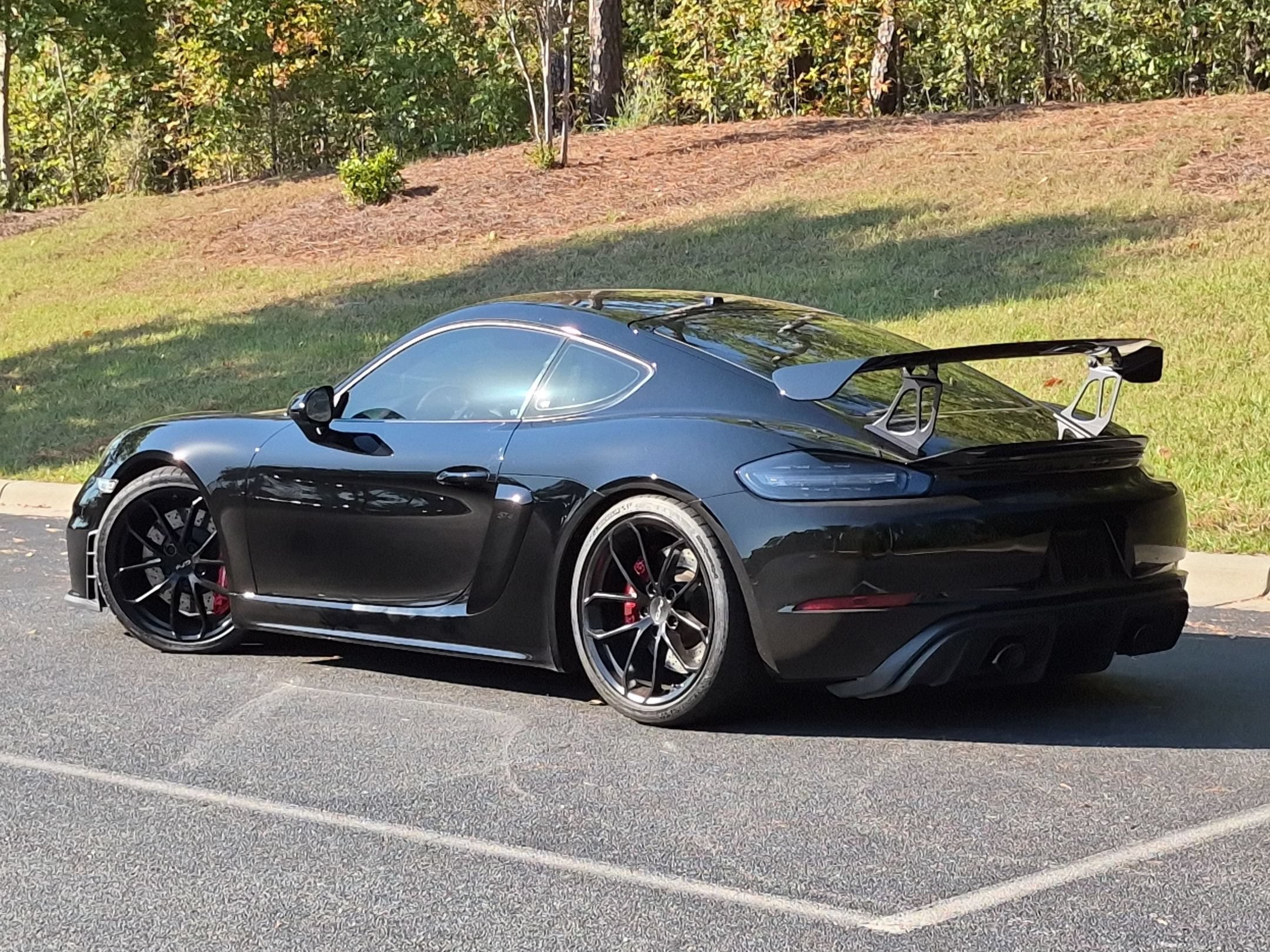 Certified 2020 Porsche 718 Cayman GT4 RWD image 3